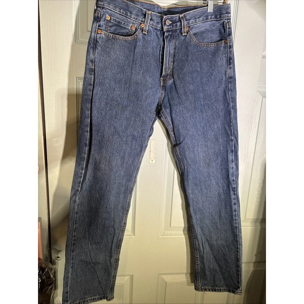 Levi's‎ Jeans 505 32/32  Straight Leg Medium Wash.